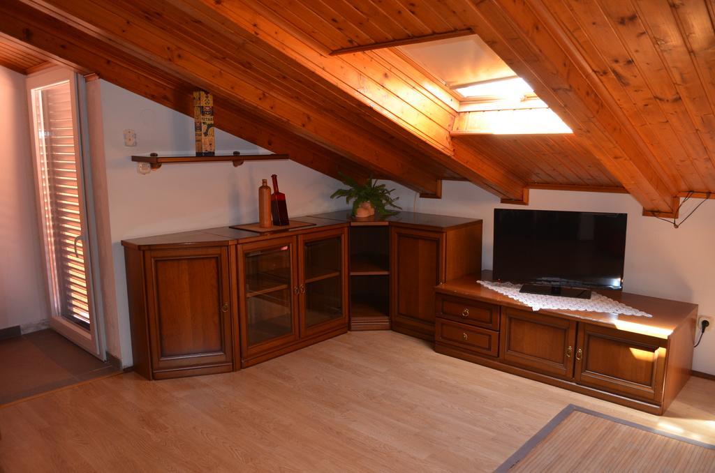 Borna Apartment *